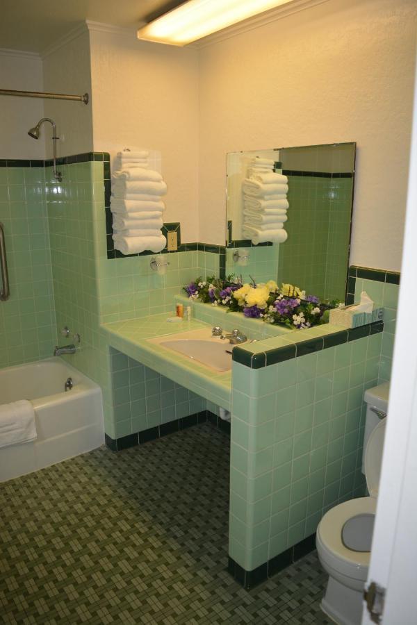 The Evergreen Motel In Kansas Pratt Εξωτερικό φωτογραφία