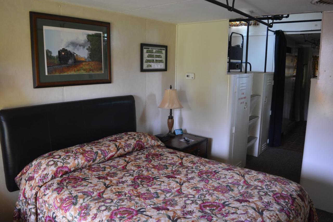The Evergreen Motel In Kansas Pratt Εξωτερικό φωτογραφία